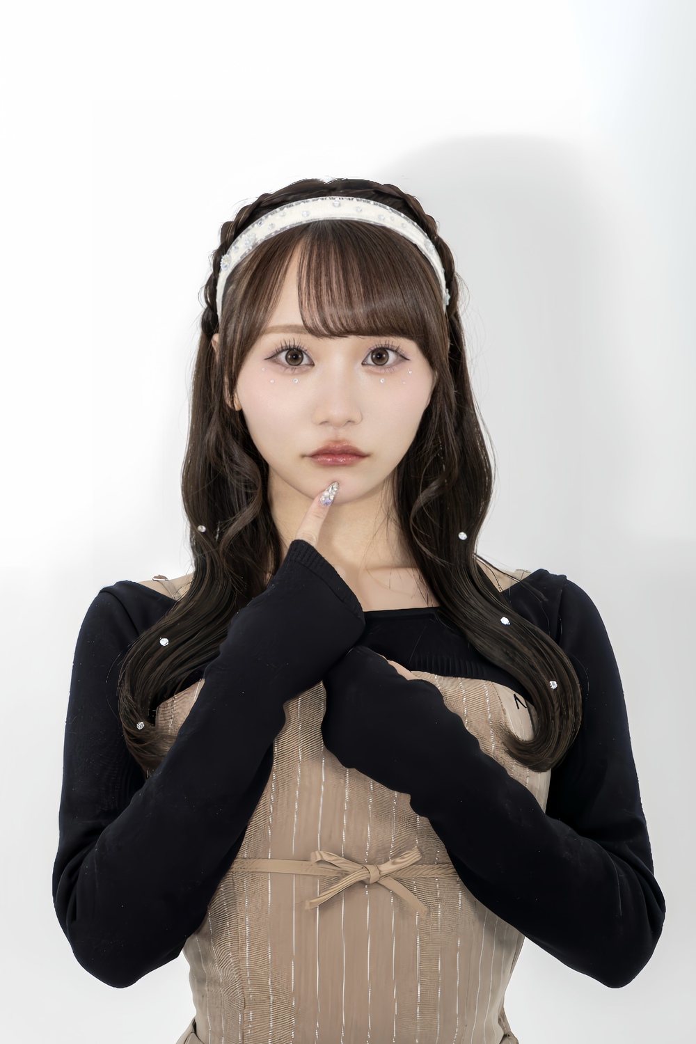 ・お誕生日（咲いた日）⇒6/14

・血液型⇒A型

・ここに注目♡可愛い顔とおもろい性格のギャップ！

・好きなこと・得意なこと（どんな花を咲かせる？）⇒好きなことは食べることとかわいい研究すること♡メンバーのモノマネ最近得意です笑

・好きなもの／ちょっぴり苦手なもの⇒ラーメンと肉(茶色系)/パクチーとゴーヤ(緑系)

・これから咲かせたい夢⇒4人で全人類を幸せにするアイドルになりたい！